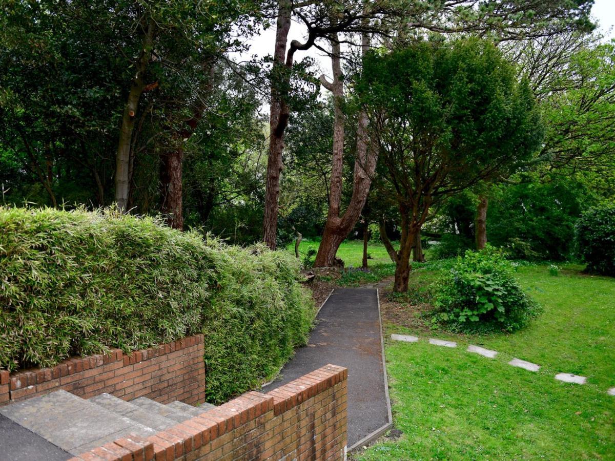 Pass The Keys Quiet Coastal Retreat Inbetween Langland & Caswell Swansea Exterior photo